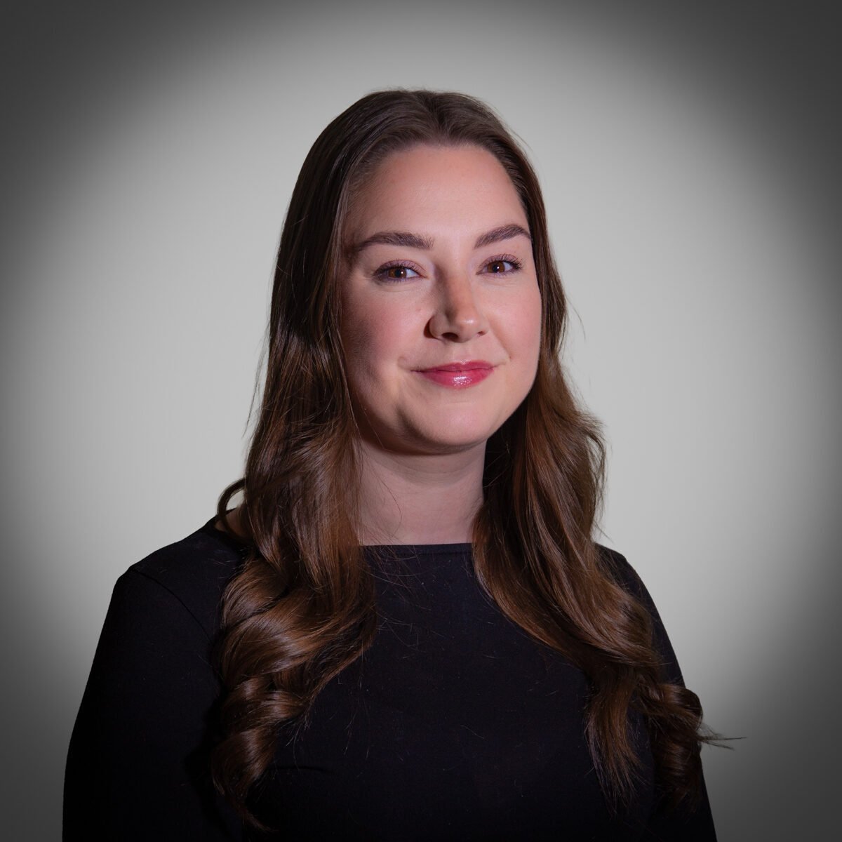 Karoline-LinkedIn-circle-f7c1e0bdd5ff7ef511deaea2ddb844f9-1tjpgon6u4ly